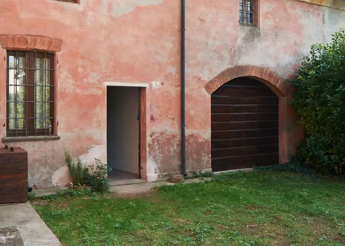 Corte Pagliare Deserto, Antico Palazzo Con Piscina La Cappelletta